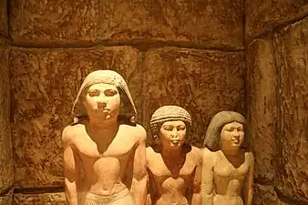 Statuen des Nikauchnum und seiner Gemahlin, Mastaba D&nbsp;208