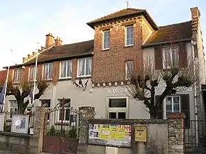Rathaus der ehemaligen Gemeinde Écuelles