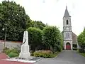 Kirche Saint-Pierre und Gefallenendenkmal