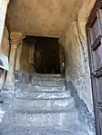 Fortführung der Galerie unter der Empore zum Portal