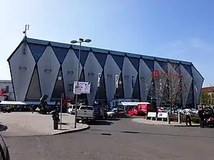 Außenansicht der Arena (2013)
