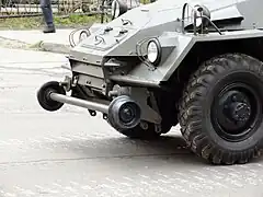 sowjetischer BTR-40 als Zweiwegefahrzeug