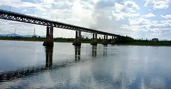 Straßenbrücke über die Kolyma bei Debin