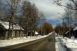 Eine der vielen schnurgeraden Straßen