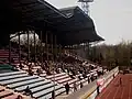 Haupttribüne der Sportstätte