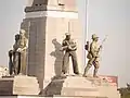 Statuen am Siegesdenkmal