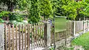 Historischer Friedhof am Waldrand