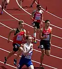 Erster Vorlauf (v.&nbsp;l.&nbsp;n.&nbsp;r.): Julien Watrin, Jarryd Dunn, Alexander Gladitz, Joel&nbsp;Burgunder