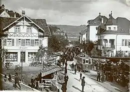 Markt im Zentrum von Heerbrugg 1919 mit Tram