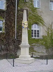 Nachbildung der kursächsischen Distanzsäule in Roßwein von 1731