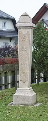Halbmeilensäule in Sträßel