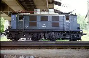 ÖBB 1145.14 in Innsbruck Hauptbahnhof (1984)