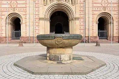 Speyer: Brunnentrog Domnapf