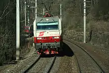 Die 1822 001 der ÖBB zwischen Innsbruck und Brenner