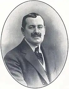 schwarzweiß Photograph von Mario García Kohly