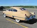 Flugzeuglook mit Heckflossen: Cadillac Series 62 Coupé (1948)