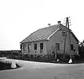 Vor dem Haus Nr. 18 ging die Telefon-Freileitung von Wien in das Waldviertel vorbei. Sommer 1954.