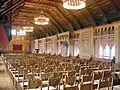 Wartburg, Restaurierung 1853–1859, neoromani­scher Festsaal, Ver­glasung außer­halb der Arkaden unhistorisch