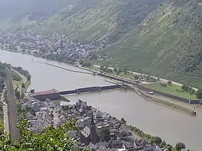 Staustufe St. Aldegund mit Wasserkraftwerk, Wehr und Schleuse