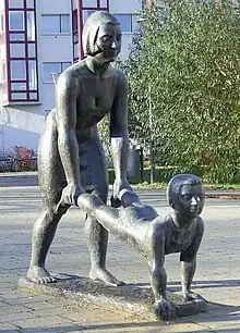 Mutter mit Kind, Frankfurt (Oder)