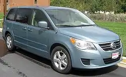 VW Routan SE (2008–2013)