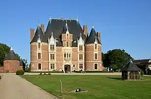 Eingangsfassade des Logis