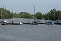 Niederwallufer Hafen, im Hintergrund das Naturschutzgebiet