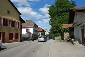 Hauptstrasse, Blick auf die Kirche