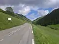Blick auf die letzten beiden Kilometer im Anstieg von Armenteule