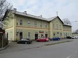 Empfangsgebäude an der Bahnstraße
