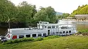 Fahrgastschiff Weserstein am Schiffsanleger des Unteren Tanzwerders