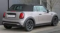 Mini Cabrio (F57), Heckseitenansicht