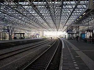 Inselbahnsteige am Bahnhof