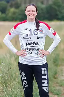 Nicole Roth
