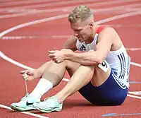 Weltrekordinhaber Kevin Mayer – im Monat zuvor Weltmeister – trat nach einem schwachen 100-Meter-Lauf zum Weitsprung nicht mehr&nbsp;an