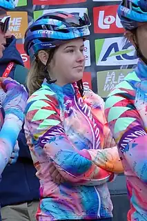 Neve Bradbury am Start von Flèche Wallonne 2023