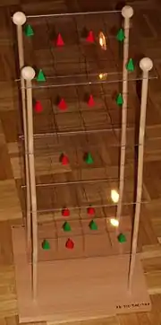 ein selbstgebasteltes Qubic-Spiel
