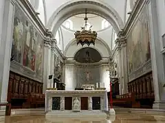 Hochaltar und Presbyterium