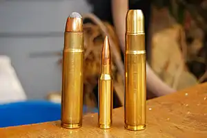 Größenvergleich zur NATO-Patrone Kaliber 7,62 × 51 mm NATO
