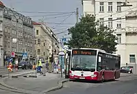 8121 auf der Linie 27A