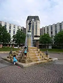 „Wassertreppe“, Hodscha-Nasreddin-Brunnen in Halle-Neustadt