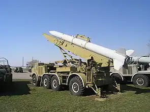 9P113-Startfahrzeug mit 9M21-Rakete