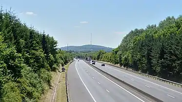 Die A3 in südlicher Richtung von der Fußgängerbrücke in Bettemburg aus gesehen