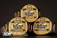 Die AEW World Trios Championship Gürtel