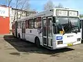Mercedes-Benz O&nbsp;405&nbsp;G mit gummi-gefassten Scheiben in Omsk