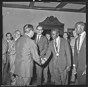 Der Silbermedaillengewinner von 1968 Nelson Prudêncio – hier bei einerEhrung – gewann mit Bronze wieder eine&nbsp;Medaille