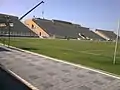 Die im Bau befindliche Haupttribüne Anfang März 2011