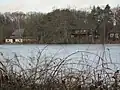 Kirchsee mit St. Petri-Kapelle und Gebäuden des Blockhaus-Komplexes