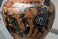 Athene mit den ungerüsteten Kriegern, von beiden Seiten eilen gerüstete Kämpfer auf die Spielenden zu; schwarzfigurige Halsamphora des Malers von Vatikan G 31, um v.&nbsp;Chr.; Staatliche Antikensammlungen, München