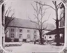 Stoa Kantiana (rechts)